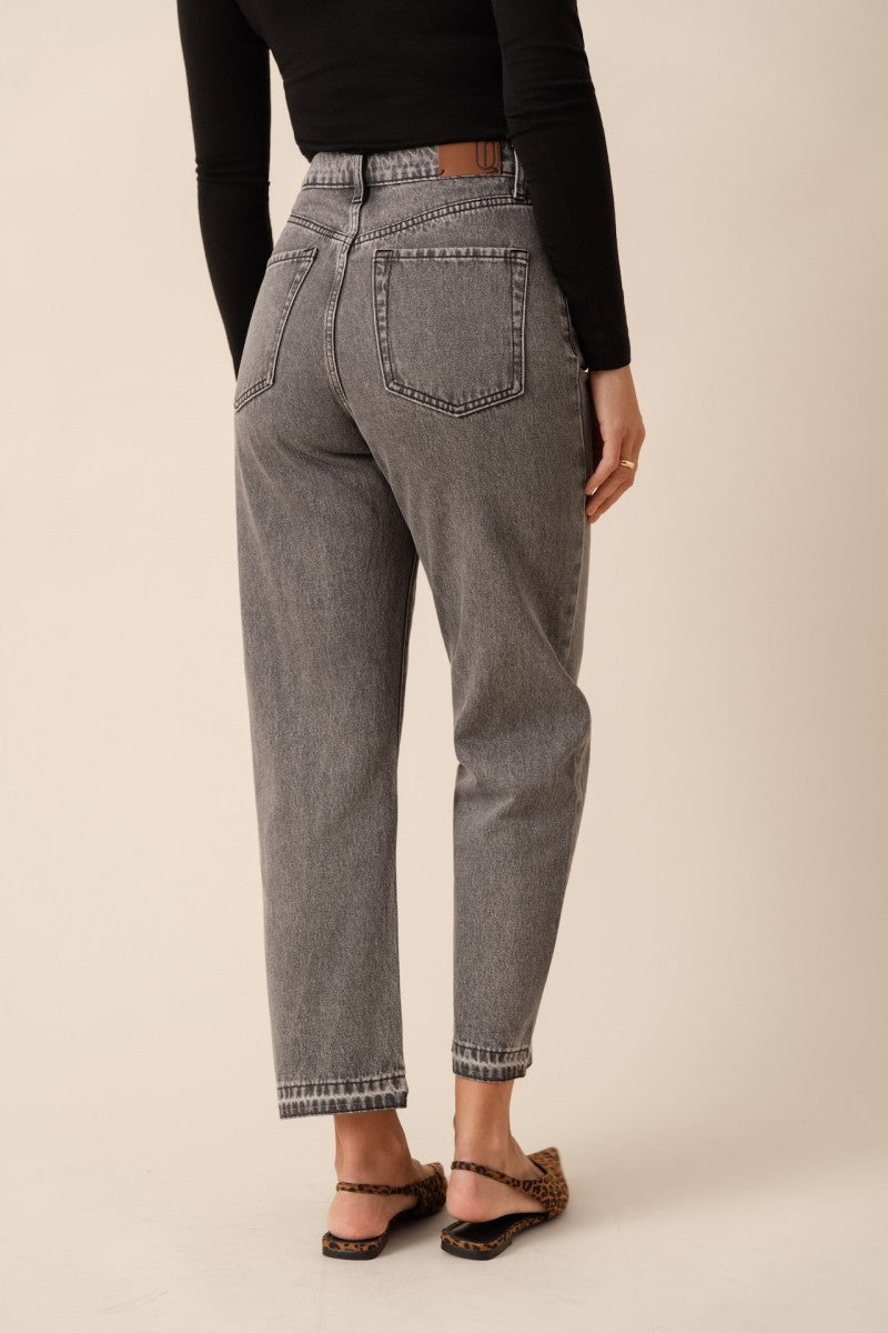Tapered Jeans - Berry