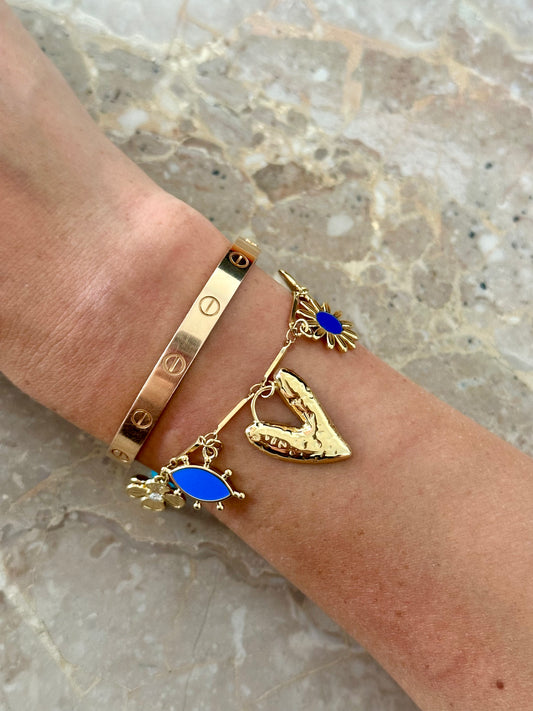 Blauw met goudkleurige bedel armband 