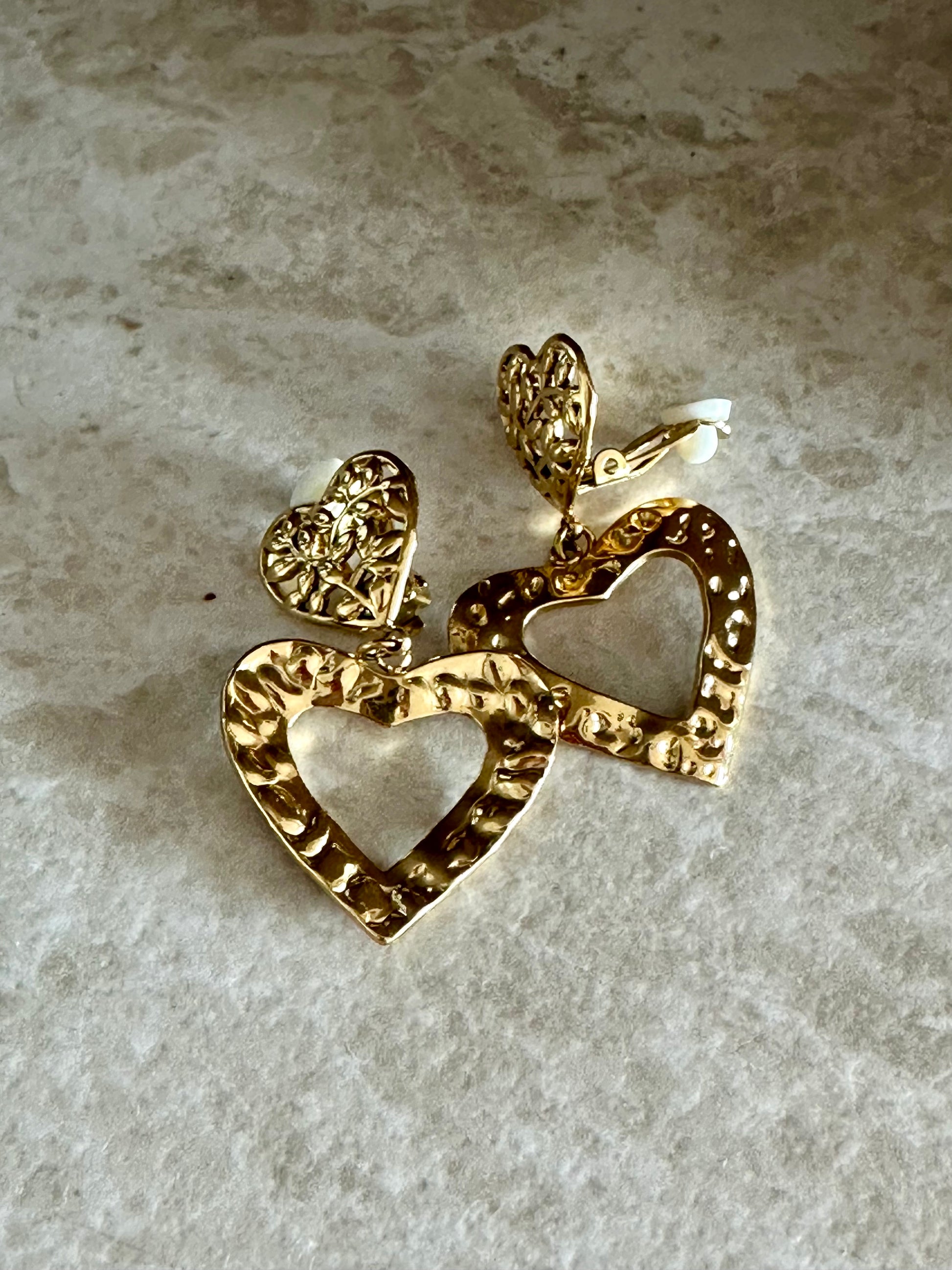 Hartjes clip oorbellen 