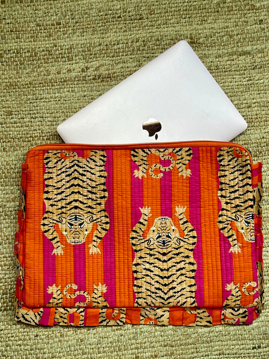 Laptop sleeve